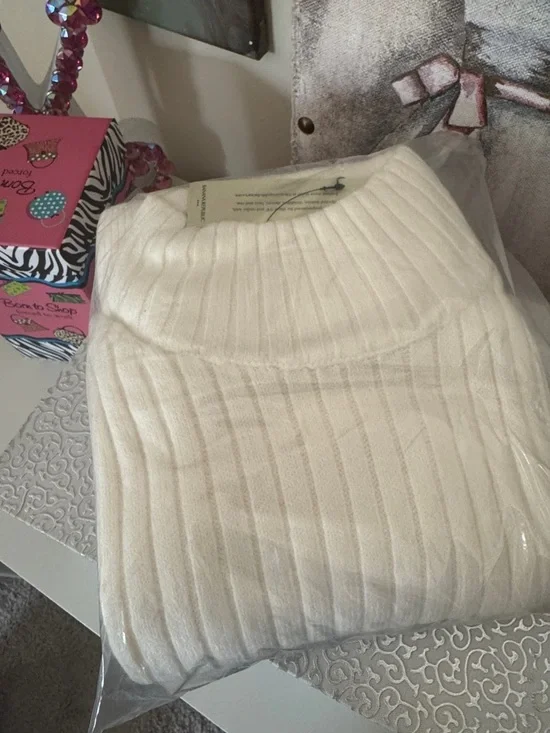 Banana Republic Rib Knit Turtleneck Sheath Dress NWT - Picture 4 of 4